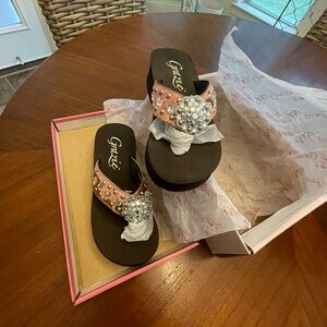 Kids Grazie platform flip flops. Extremely rare.